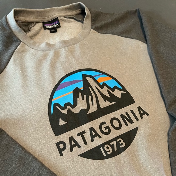Lightweight Patagonia sweater - Picture 2 of 4